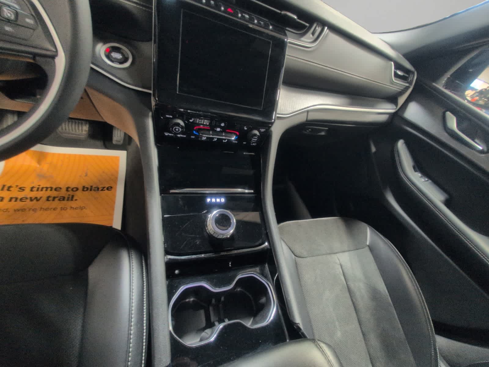2023 Jeep Grand Cherokee L Altitude