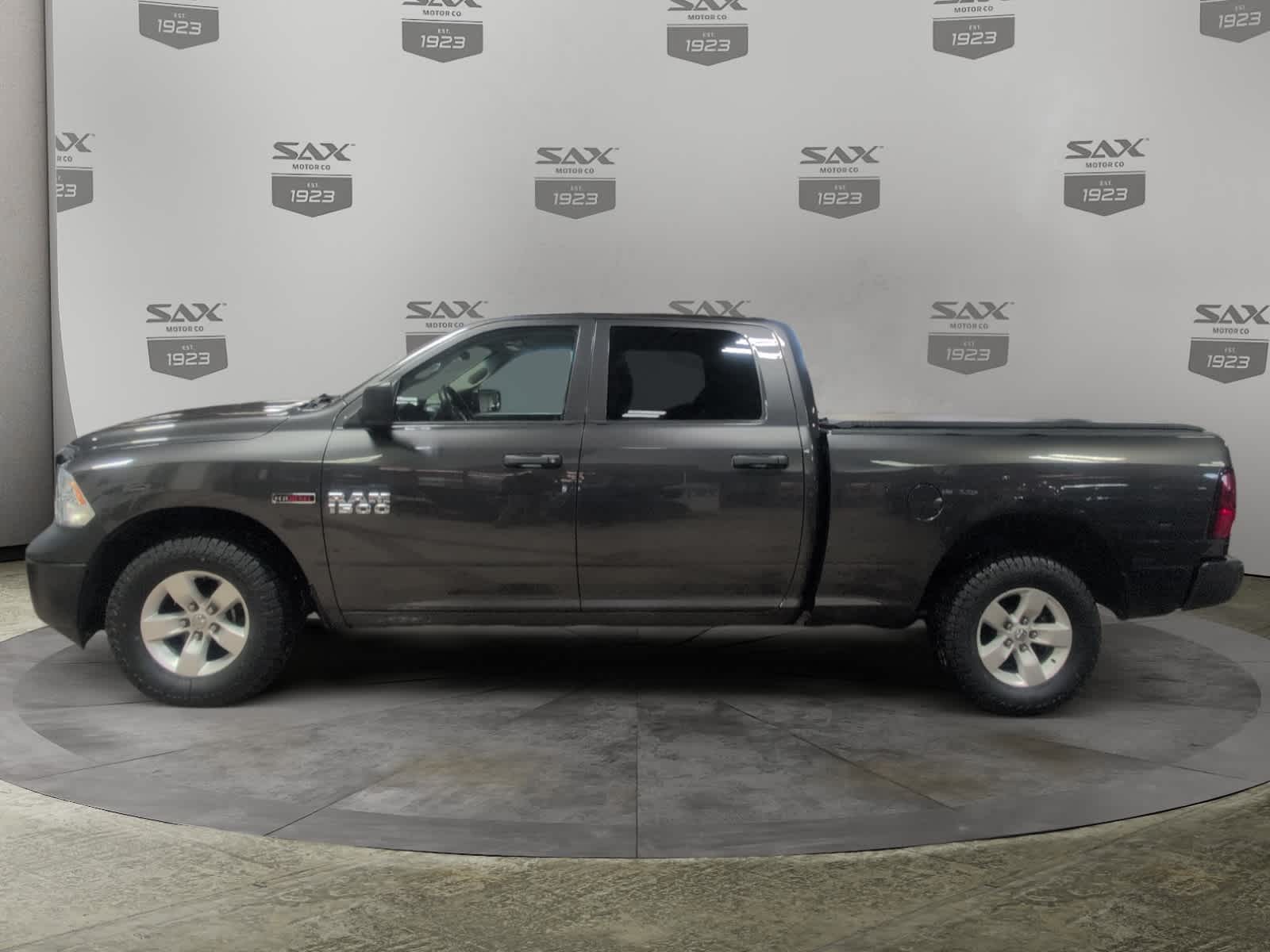 Used 2017 RAM Ram 1500 Pickup Tradesman with VIN 1C6RR7SMXHS546155 for sale in Dickinson, ND