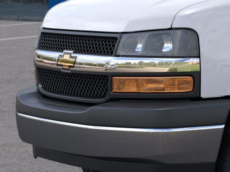 2025 Chevrolet Express Cutaway 3500 1WT