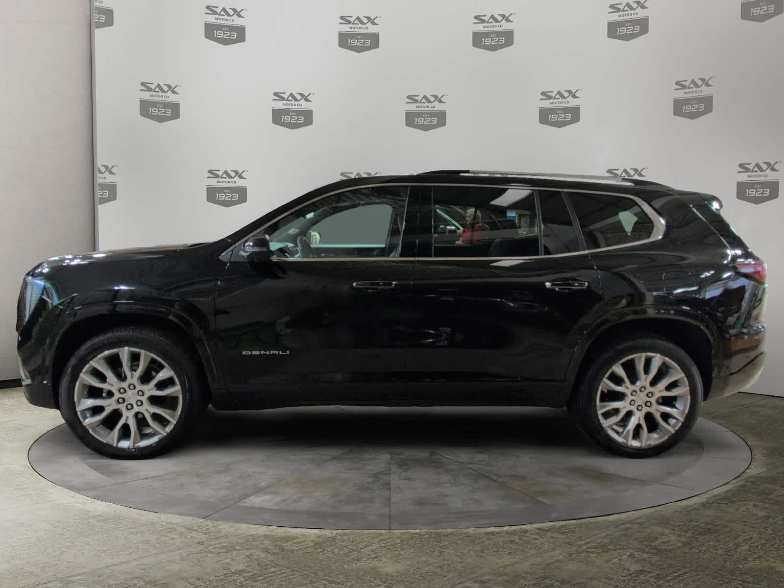 2025 GMC Acadia Denali