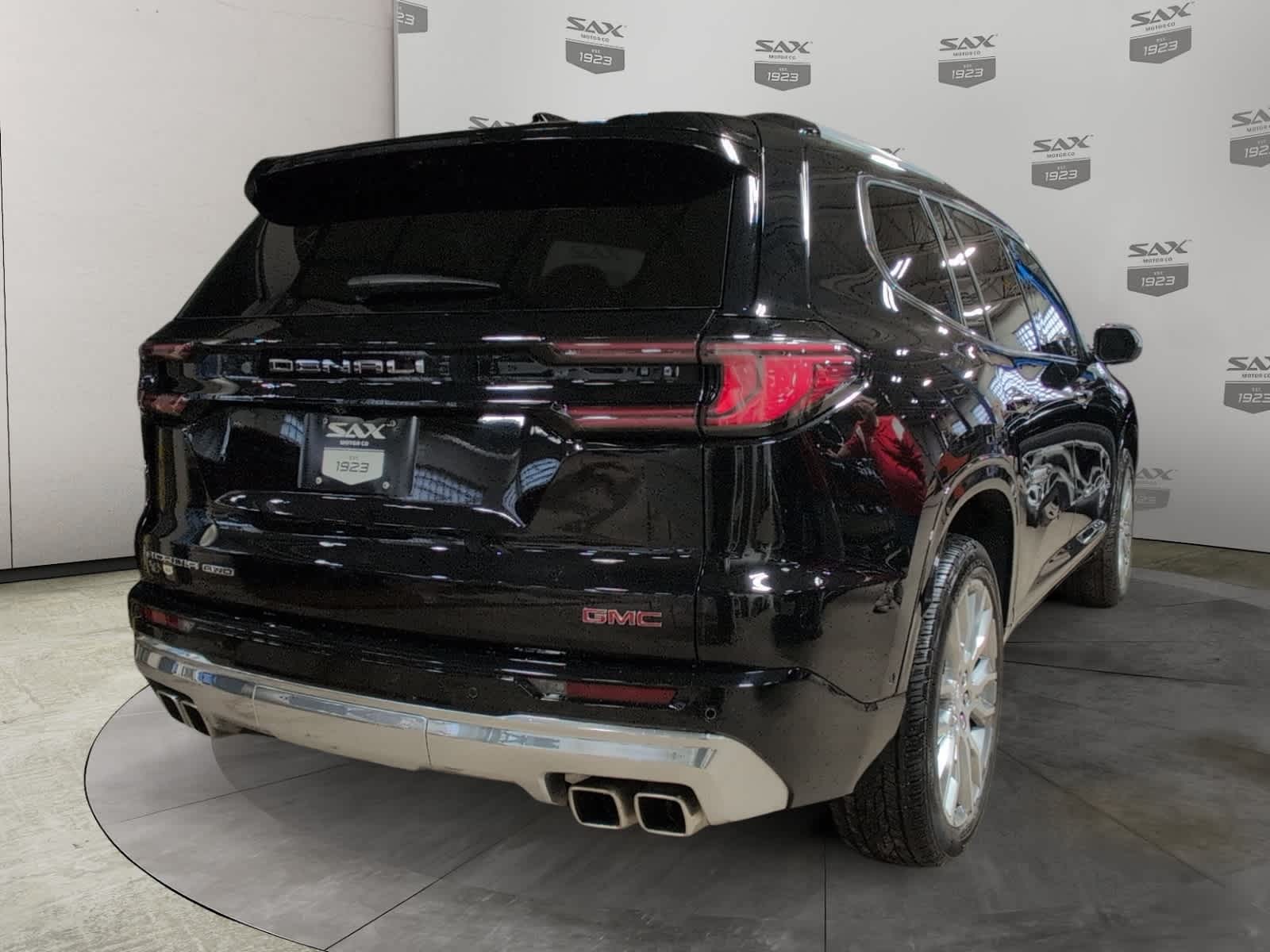 2025 GMC Acadia Denali
