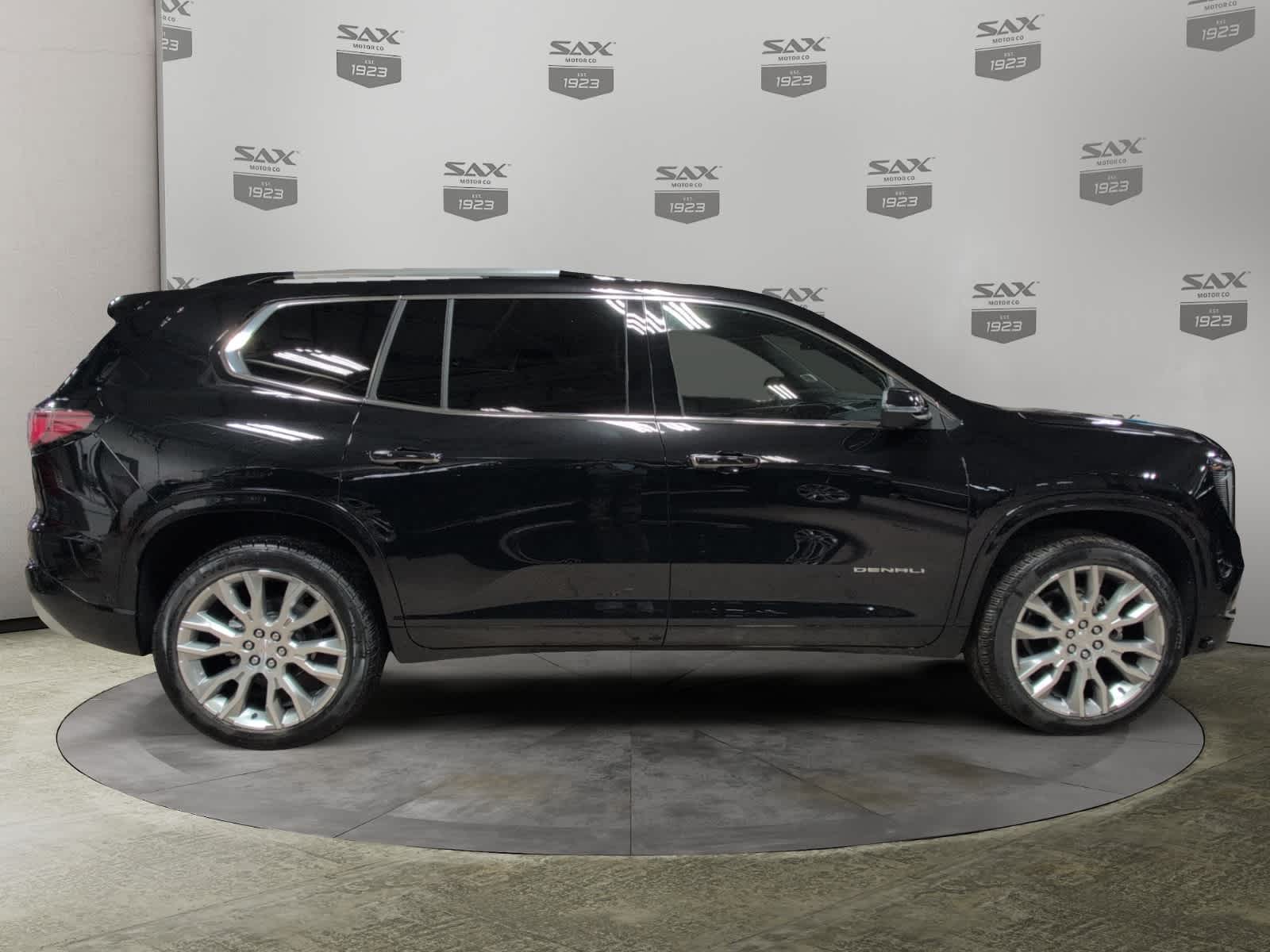 2025 GMC Acadia Denali