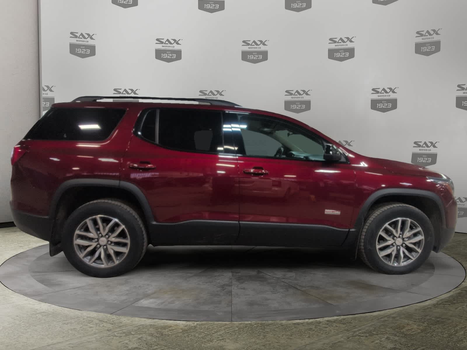2017 GMC Acadia SLE