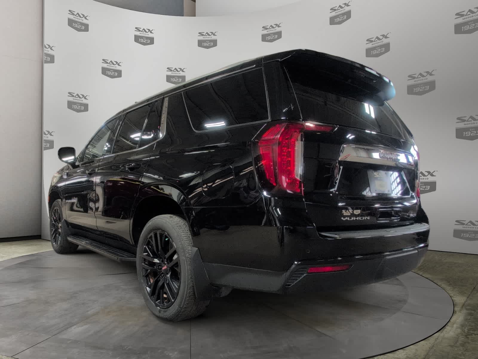 2023 GMC Yukon SLE