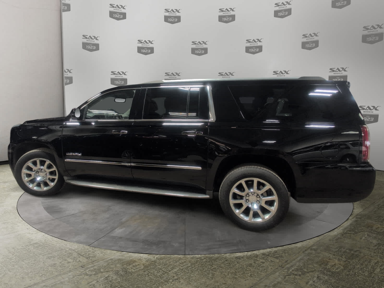 Used 2016 GMC Yukon XL Denali with VIN 1GKS2HKJ0GR106885 for sale in Dickinson, ND