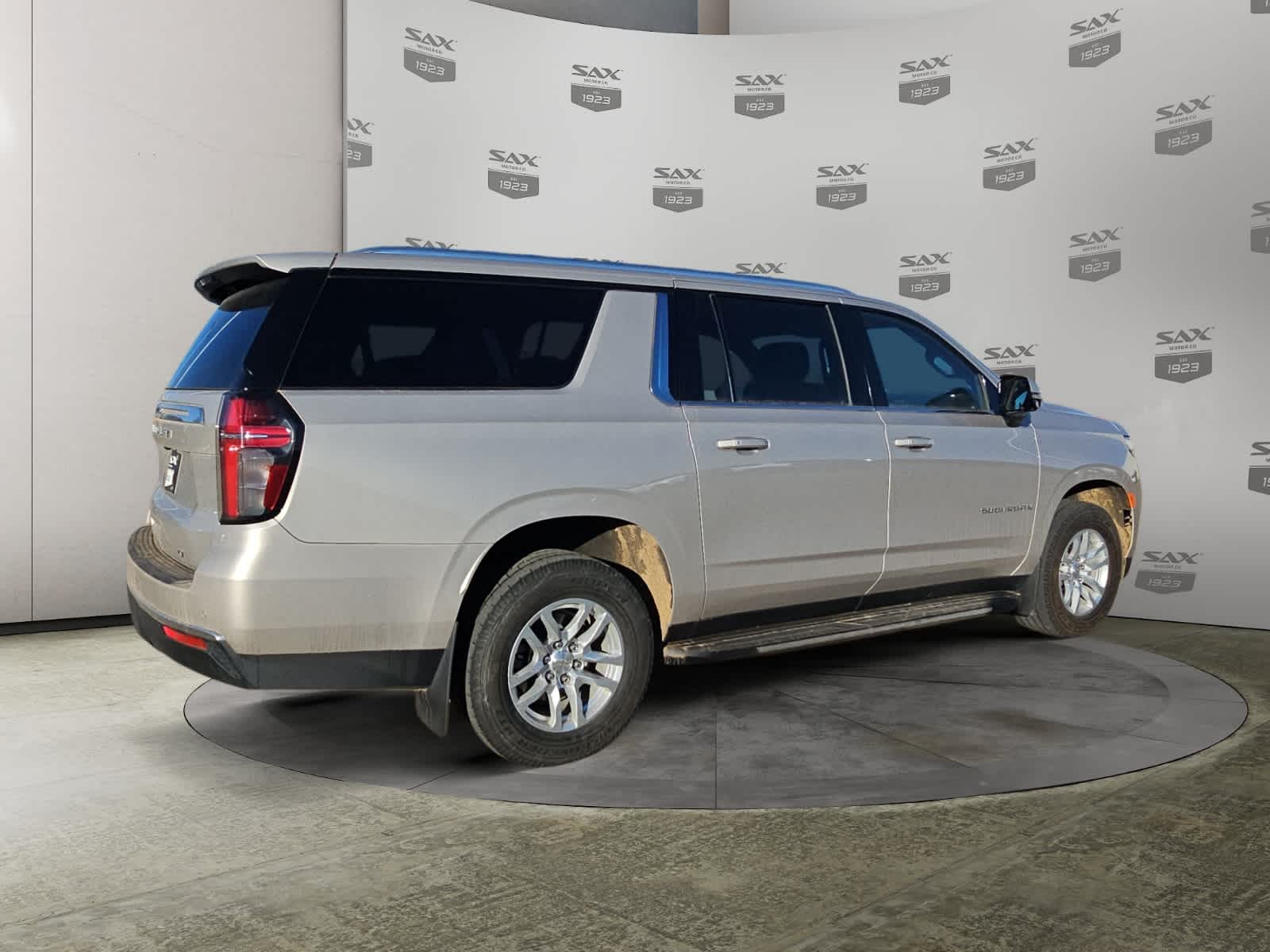 2024 Chevrolet Suburban LT