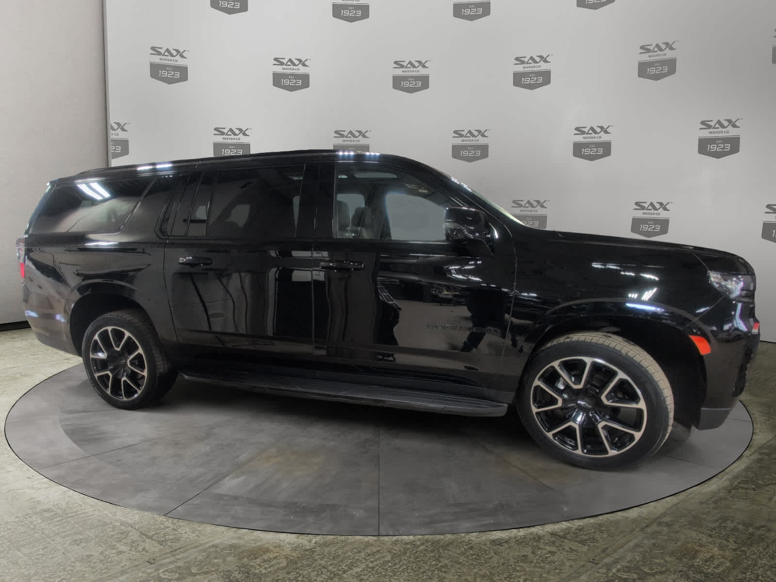 2022 Chevrolet Suburban RST