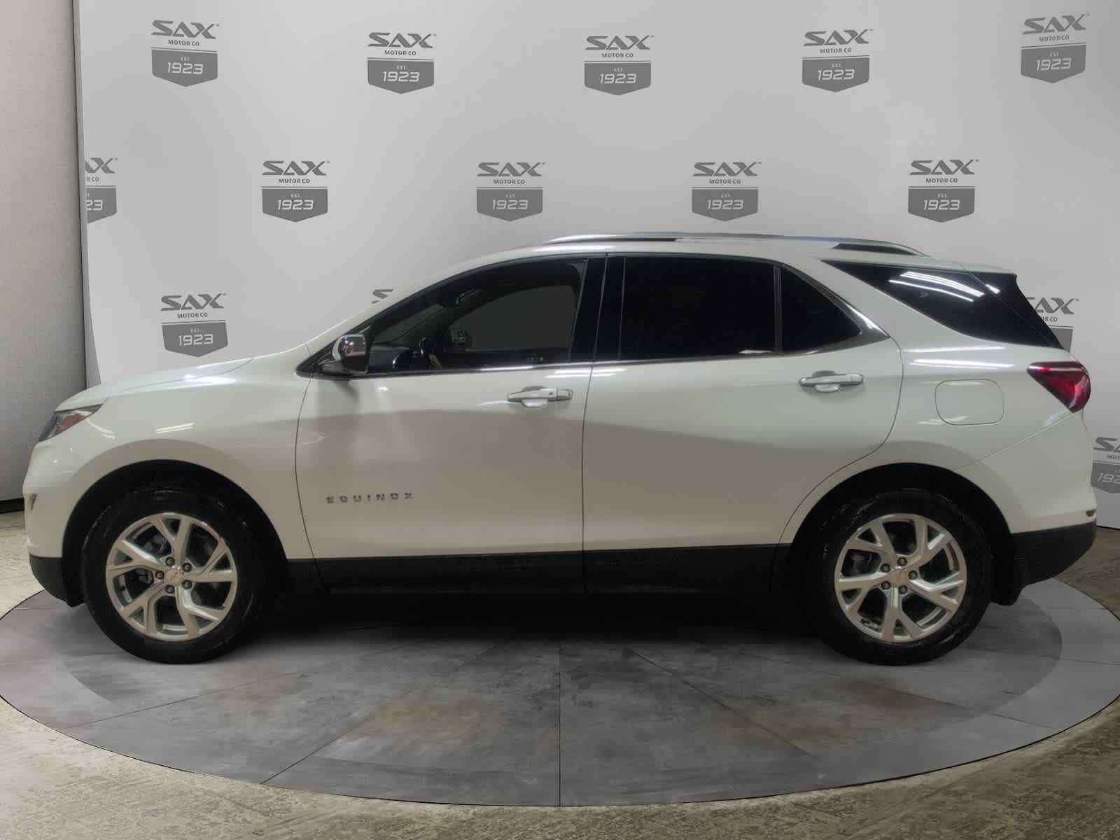 Used 2020 Chevrolet Equinox Premier with VIN 2GNAXXEV6L6234692 for sale in Dickinson, ND