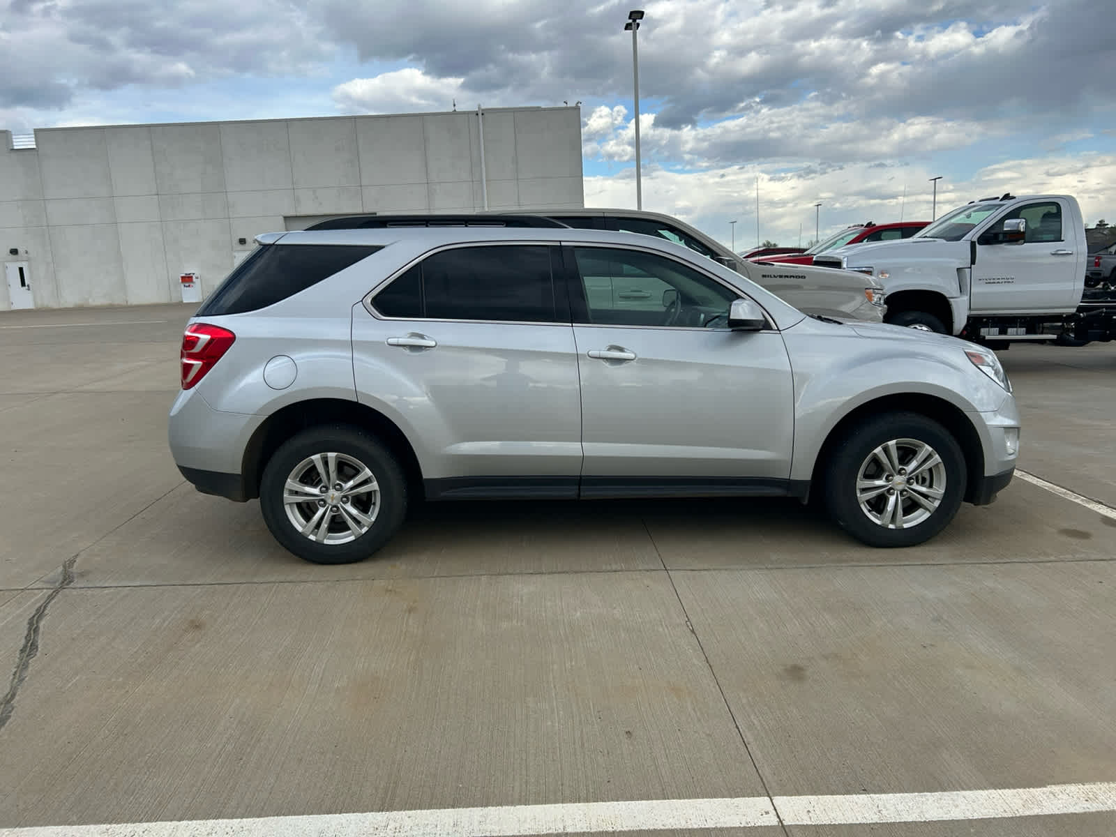 2016 Chevrolet Equinox AWD LT's photo