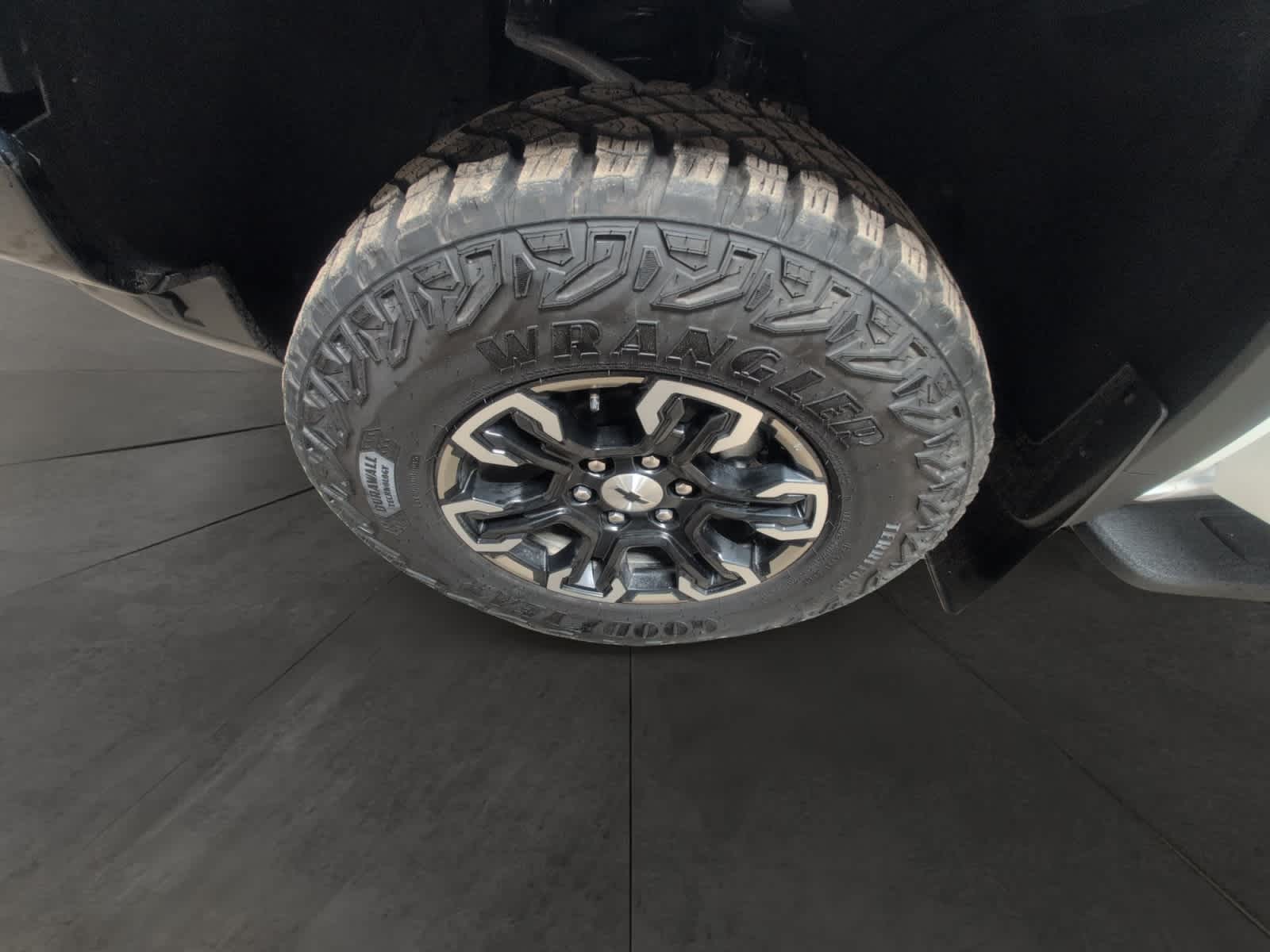 2025 Chevrolet Silverado 1500 ZR2