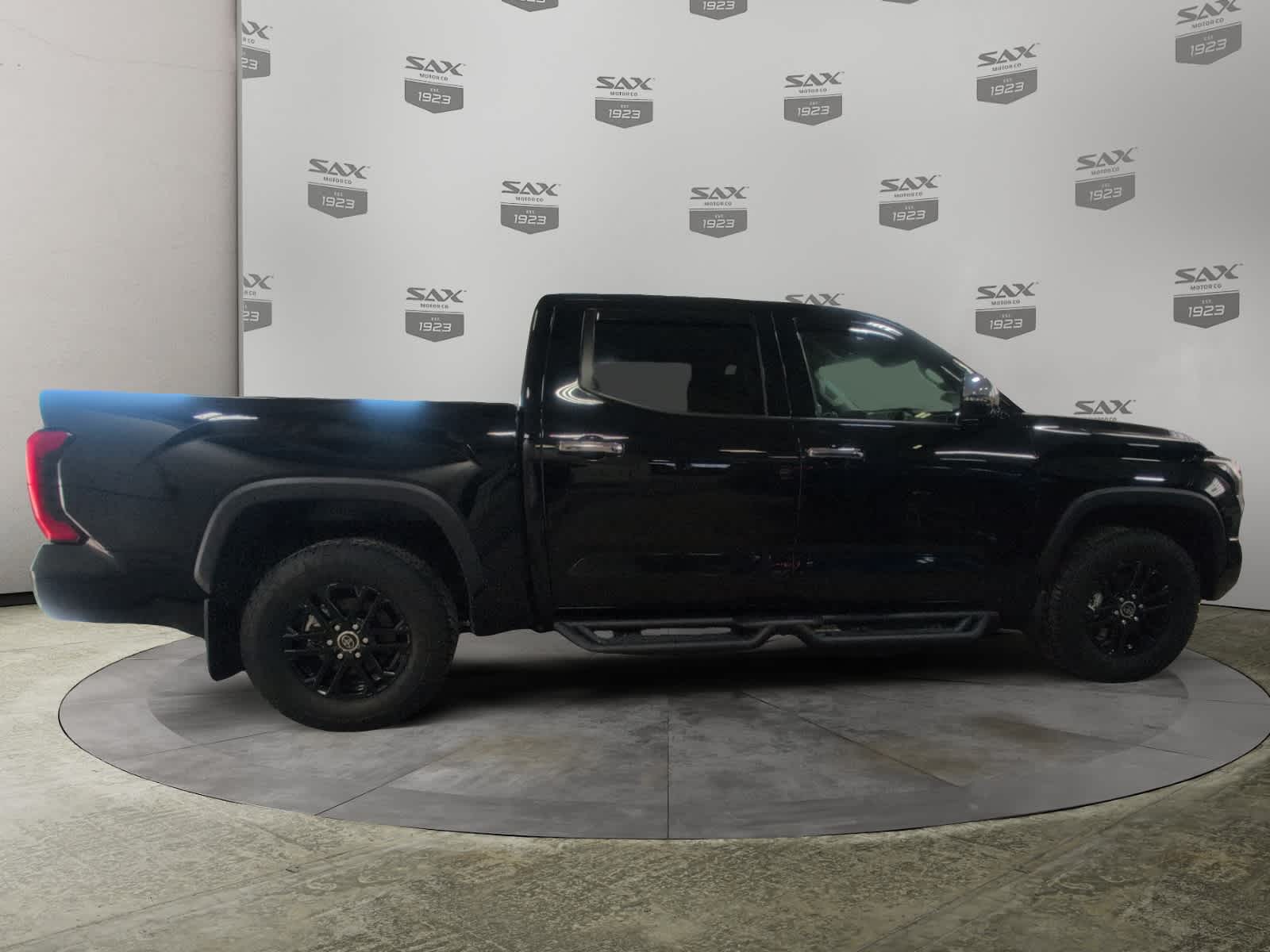 2023 Toyota Tundra 4WD SR5