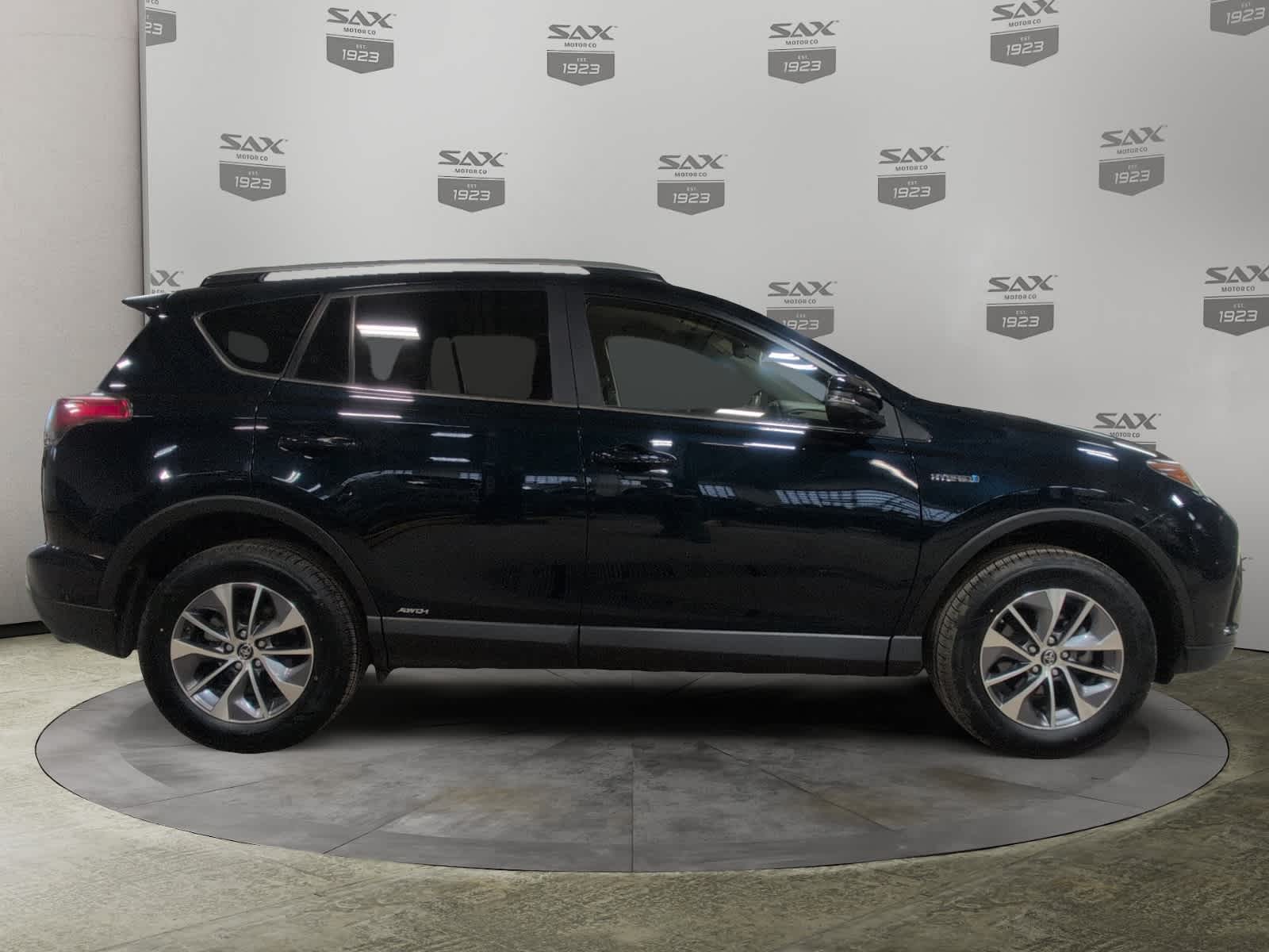 2018 Toyota RAV4 Hybrid LE Plus