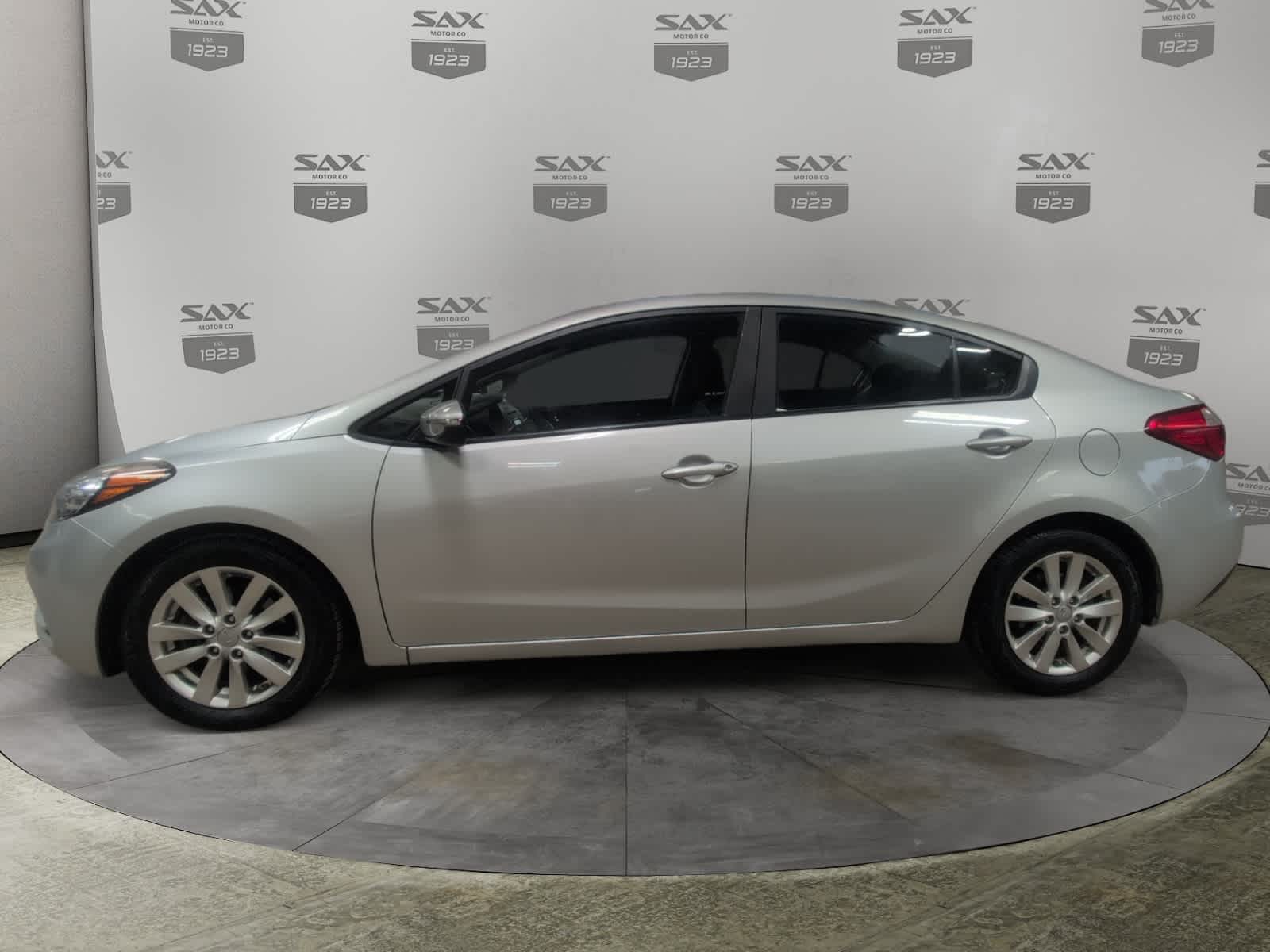 Used 2016 Kia Forte LX with VIN KNAFX4A68G5590605 for sale in Dickinson, ND
